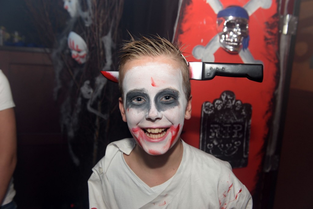 ../Images/Halloween Babyfaaten 092.jpg
